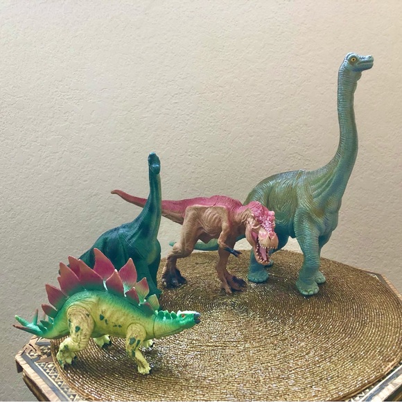 Other - Toy Dinosaur Lot Of 4 - Action Figures